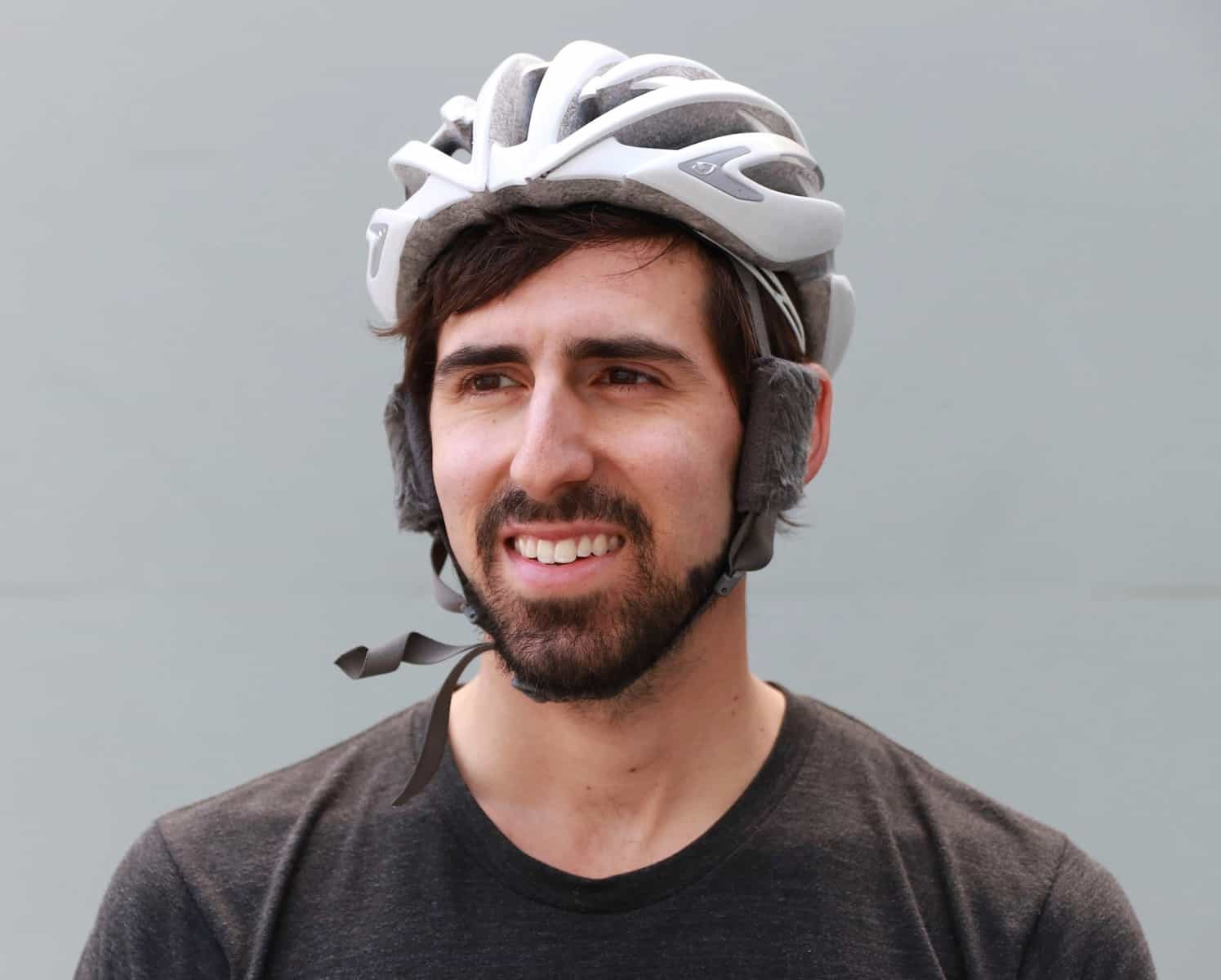 Do Helmet Covers Reduce Wind Noise?