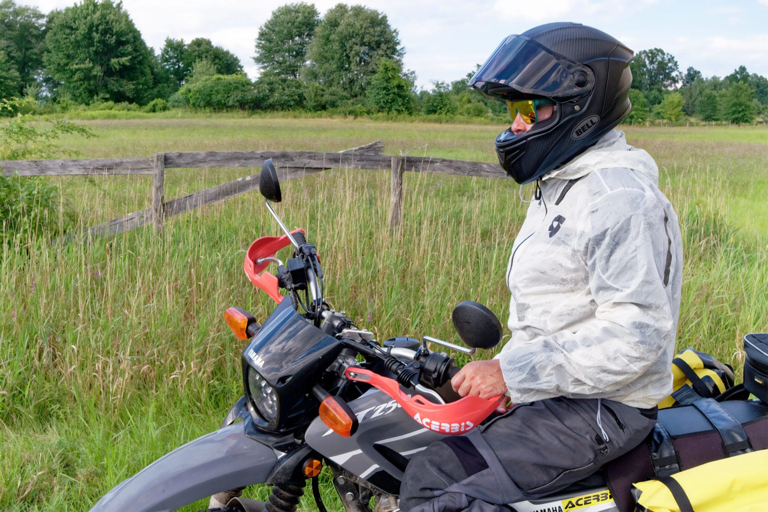 How Do I Choose A Motorcycle Rain Gear?