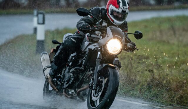 is-it-ok-to-leave-motorcycle-in-rain