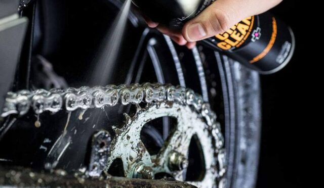 should-i-use-degreaser-on-my-motorcycle-chain